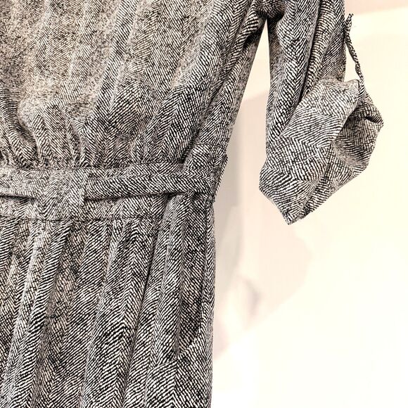 DR2 by Daniel Rainn Black & White Print Faux Wrap Midi Dress Size Medium - Picture 8 of 13
